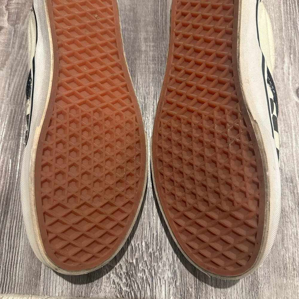 Classic Vans Checkerboard Sneakers👟 - Picture 2 of 3
